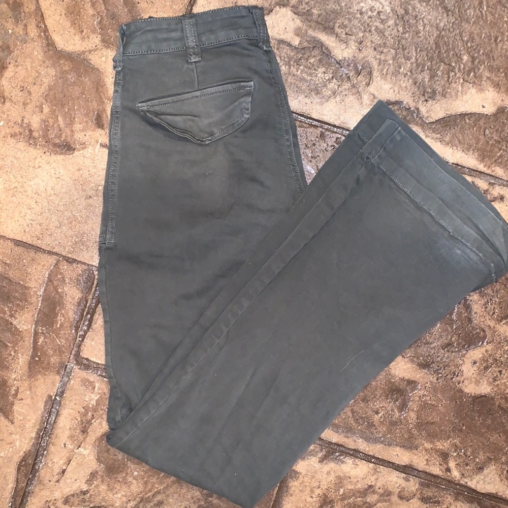 •Cowgirl Tuff jeans•